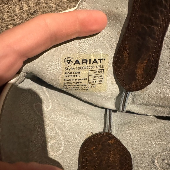Ariat Western Boots in Brown and Blue - Picture 2 of 4